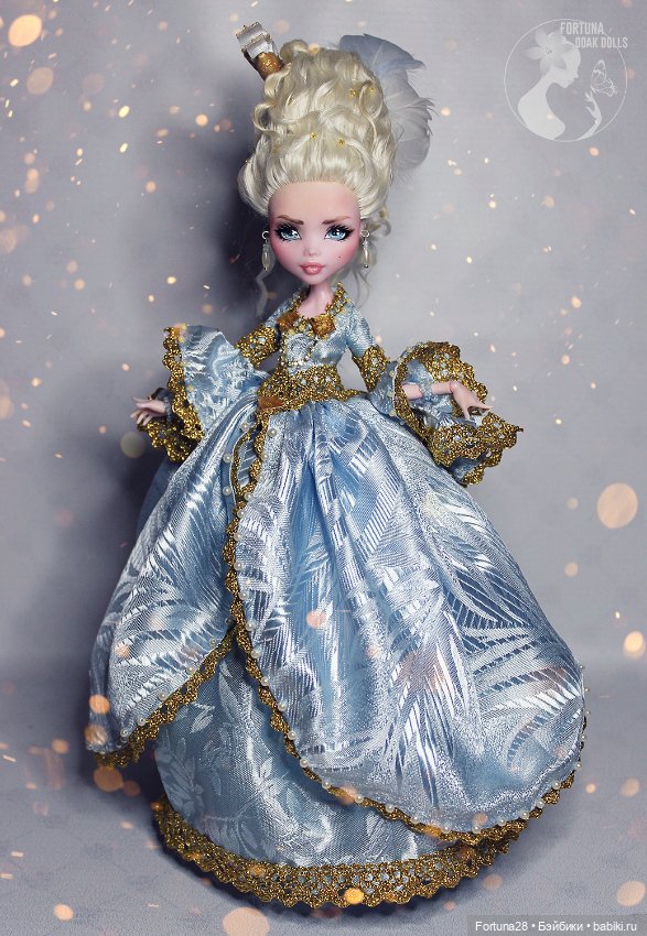 Женщина, изменившая мир красоты - Мария Антуанетта (фото 6)