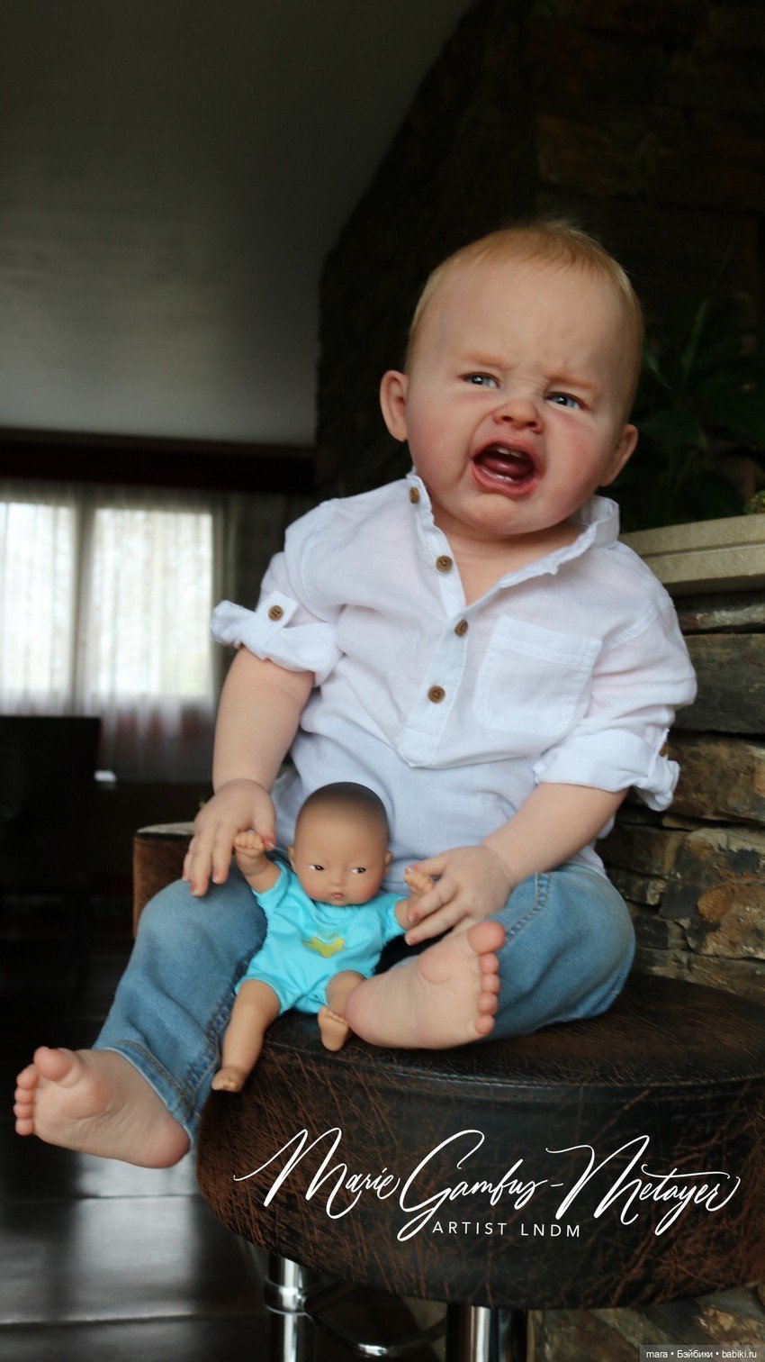 Calia скульптора Ping Lau, автор прототипа Marie Metayer