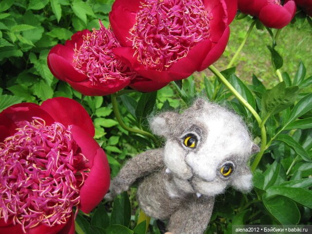 Кто-кто это живёт в саду — Наши хобби и творчество: вышивка (фото 6)