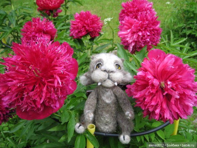 Кто-кто это живёт в саду — Наши хобби и творчество: вышивка (фото 10)