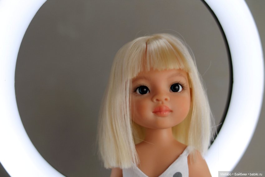 Моя новенькая. Маника Паола Рейна и фото с круговой лампой