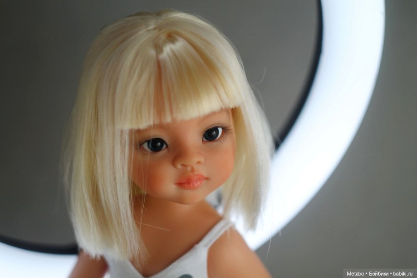 Моя новенькая. Маника Паола Рейна и фото с круговой лампой