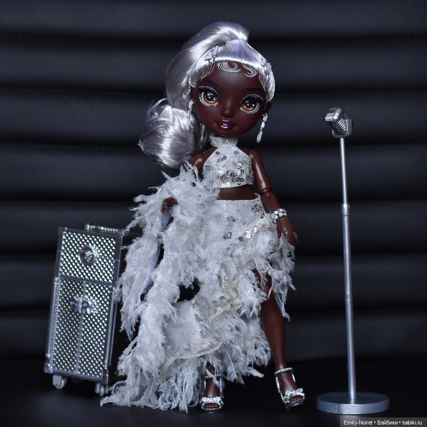 Rainbow High Vision Divas Ayesha Sterling (фото 6)