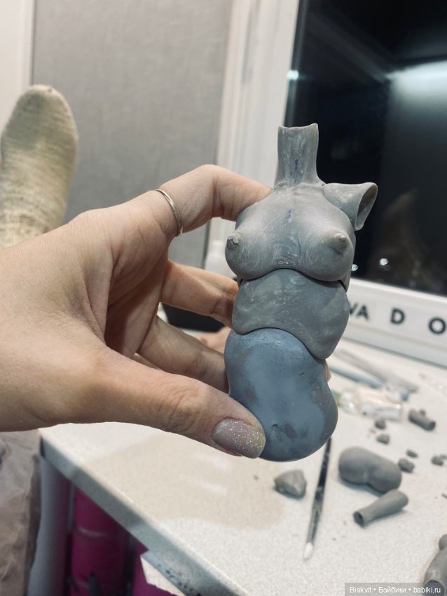 Новенькая девочка — Авторские шарнирные куклы своими руками: лепка (фото 5)