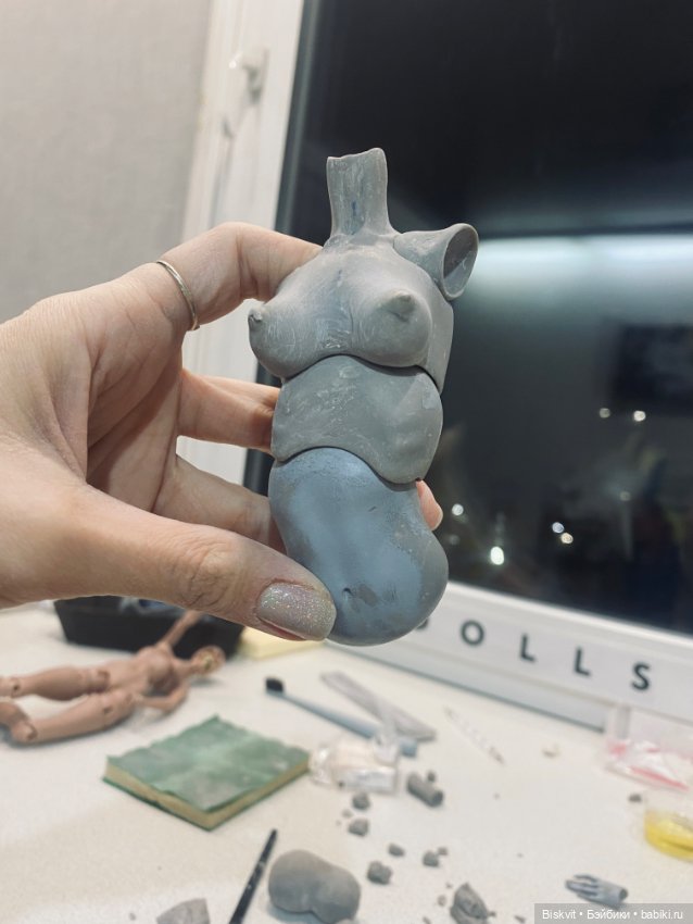 Новенькая девочка — Авторские шарнирные куклы своими руками: лепка (фото 3)