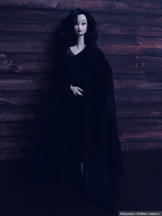 Загадочная незнакомка Elvira Nurmi