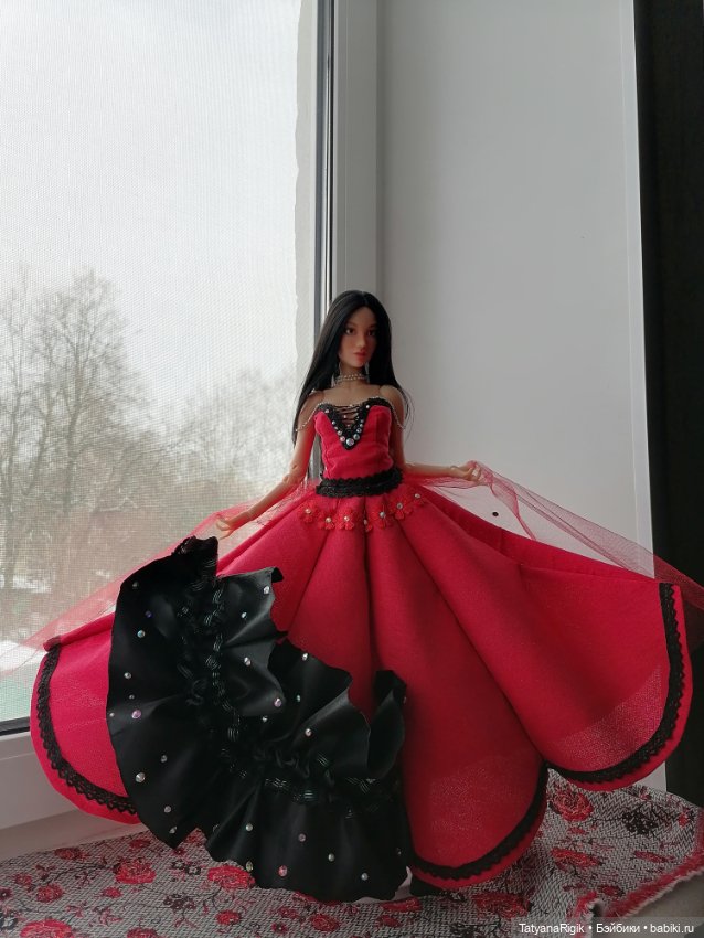 Яркое платье — Одежда и обувь для кукол своими руками: фото