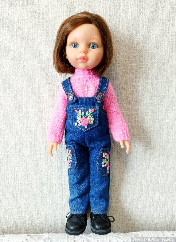 У паолочек новый комплект: джинсовый комбинезончик с вышивкой и розовый свитерок (фото 10)
