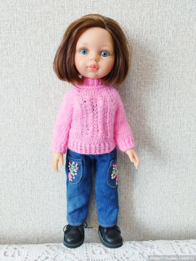 У паолочек новый комплект: джинсовый комбинезончик с вышивкой и розовый свитерок (фото 5)