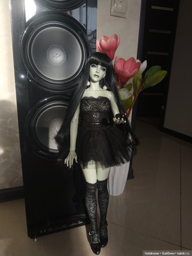 Раффина в колдовском образе (фото 6)