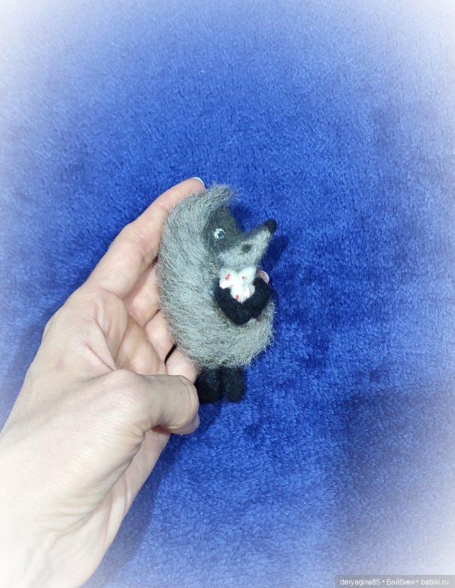 Ещё один ёжик в тумане — Валяные игрушки из шерсти: сухое валяние (фото 4)