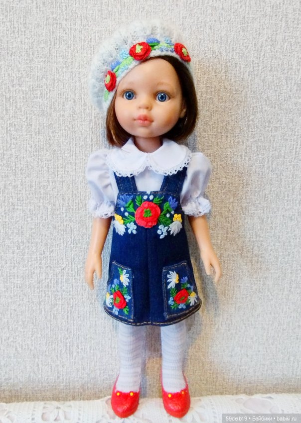 Новый наряд для паолочек: джинсовый сарафанчик, вязаный беретик с вышивкой маки
