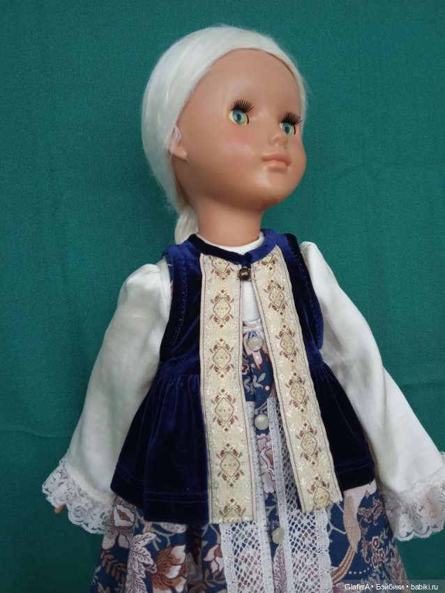 «Во всех ты, душенька, нарядах хороша!..» Райская птица