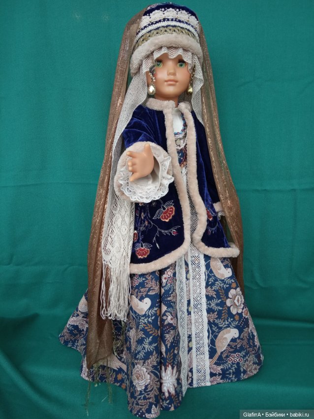 «Во всех ты, душенька, нарядах хороша!..» Райская птица