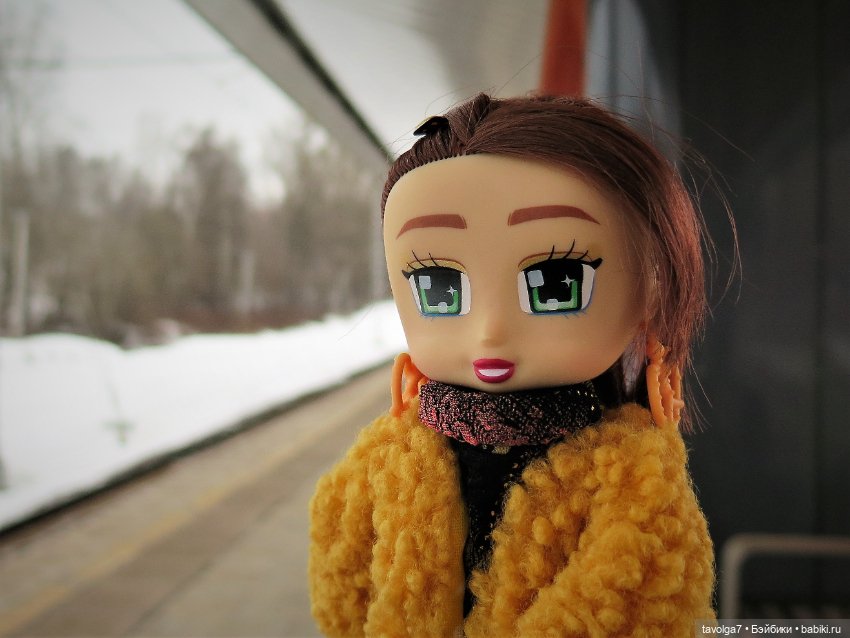 Boxy Girls на теле Эдны Мод