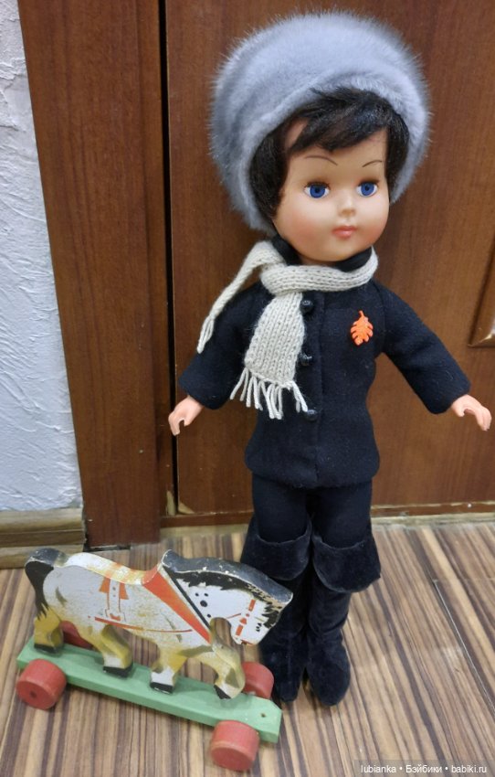 Прогулялись с Мирей❄️🐾❄️🎠