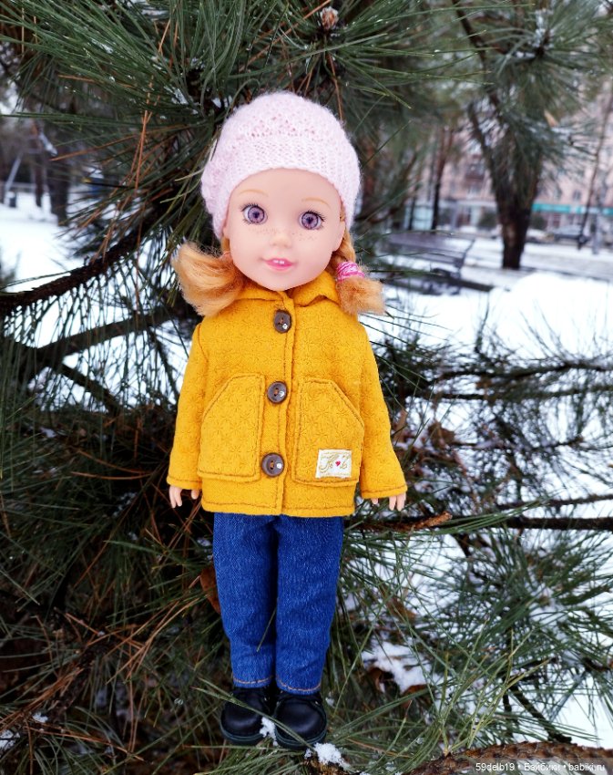 Катя и Вера - кукла и девочка