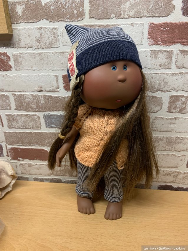 Шапочки для Булочки, Мии от Nines d'onil