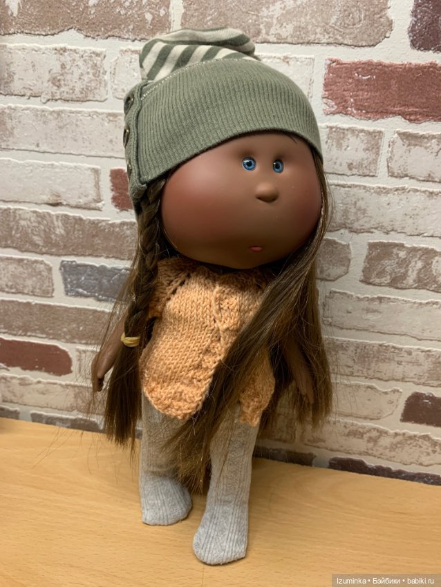 Шапочки для Булочки, Мии от Nines d'onil