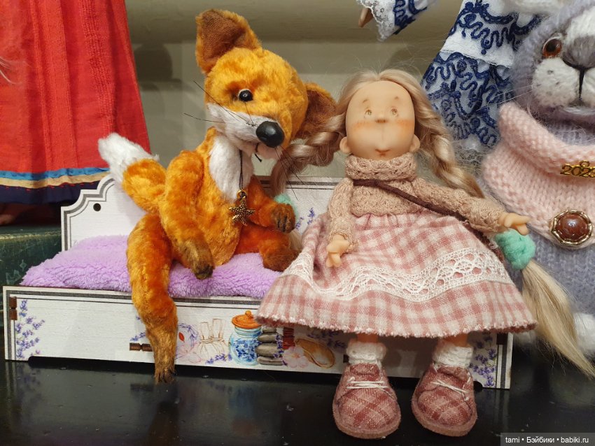 Комнатка для мелких куколок)) (фото 9)