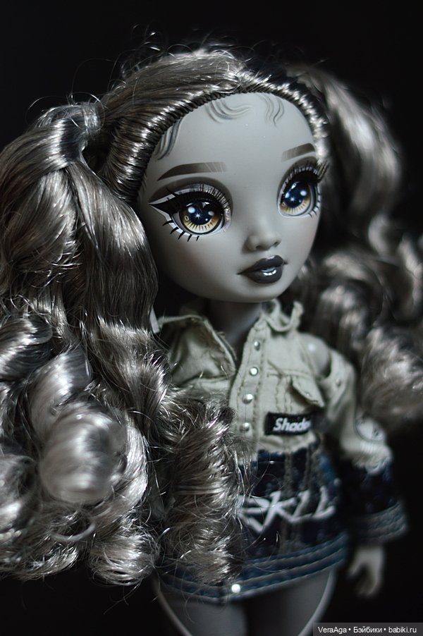 Николь и Оникс Rainbow High