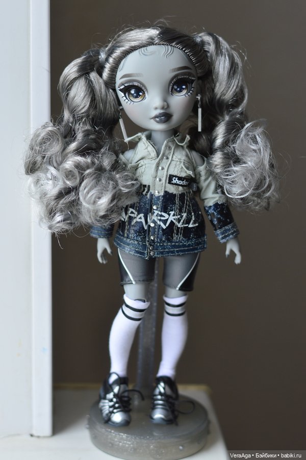 Николь и Оникс Rainbow High