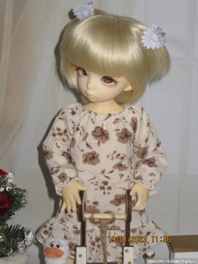 Новое платье у Натки - неожиданно подошло. И немного новогодних фото, хотя на носу уже весна. Литлфи Анте Эльф (фото 9)