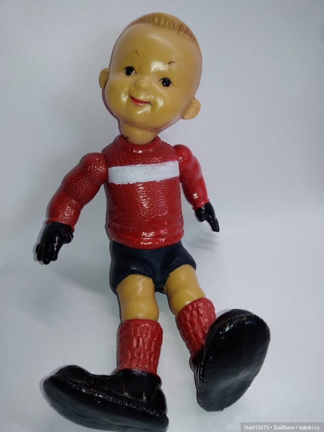 Футболист. Автор М. Вильям