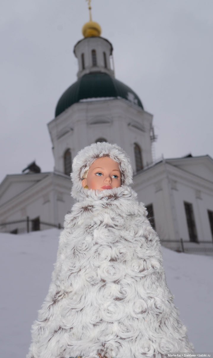 По Сеньке шапка: Арсения гуляет по заснеженному Сарову