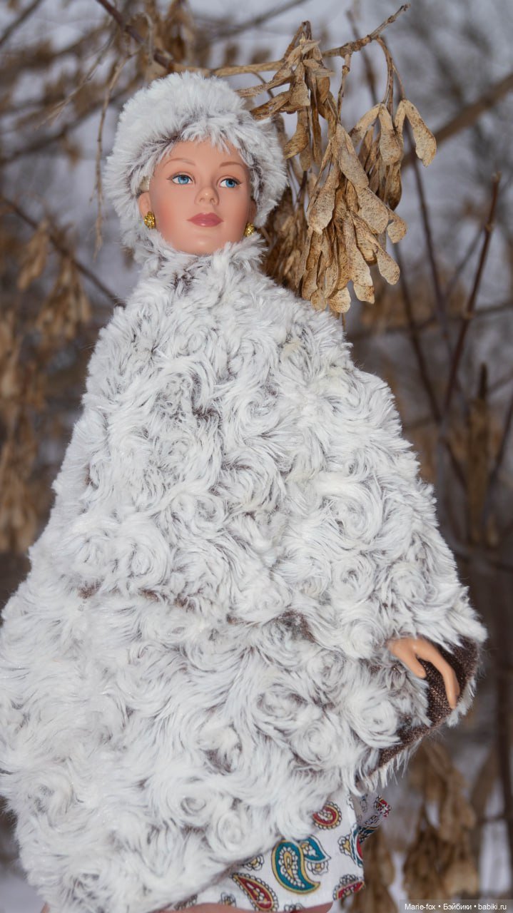 По Сеньке шапка: Арсения гуляет по заснеженному Сарову (фото 10)