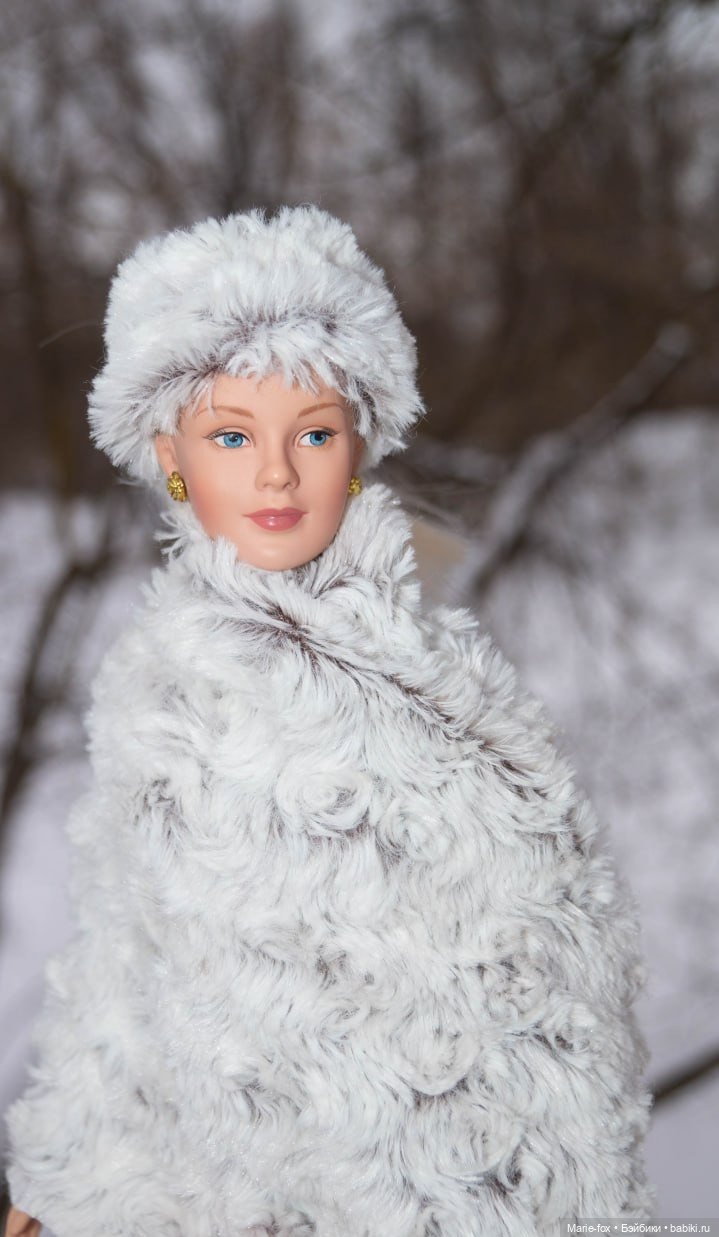 По Сеньке шапка: Арсения гуляет по заснеженному Сарову