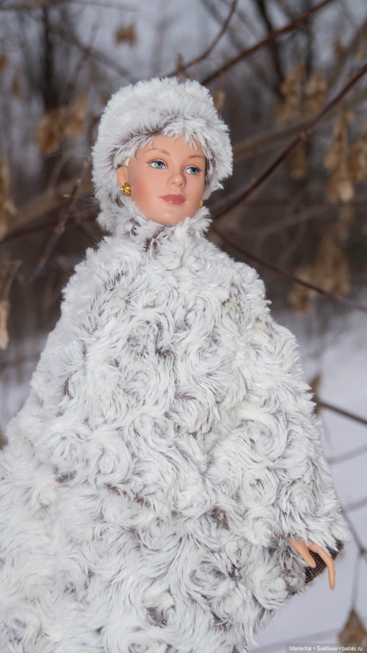 По Сеньке шапка: Арсения гуляет по заснеженному Сарову (фото 8)