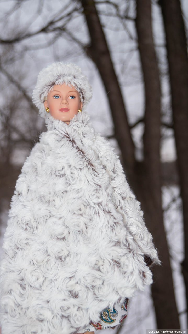 По Сеньке шапка: Арсения гуляет по заснеженному Сарову