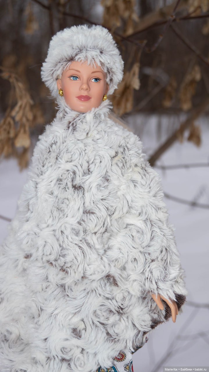 По Сеньке шапка: Арсения гуляет по заснеженному Сарову (фото 9)