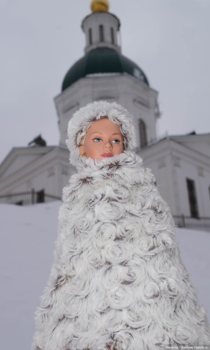 По Сеньке шапка: Арсения гуляет по заснеженному Сарову