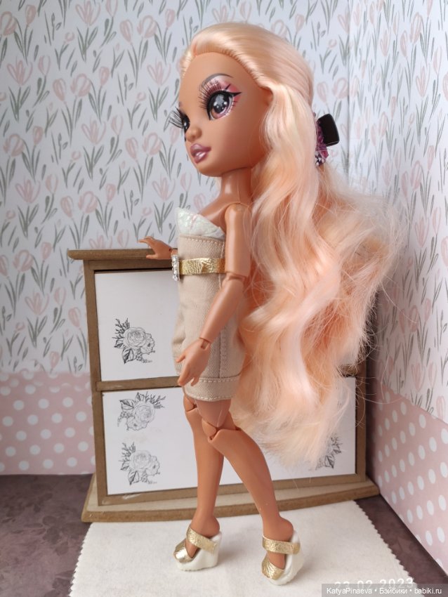 Руки крюки — Куклы Rainbow High (Рейнбоу Хай (фото 3)