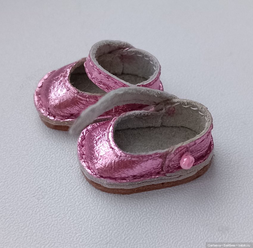 Мои первые туфельки для Монст (фото 3)