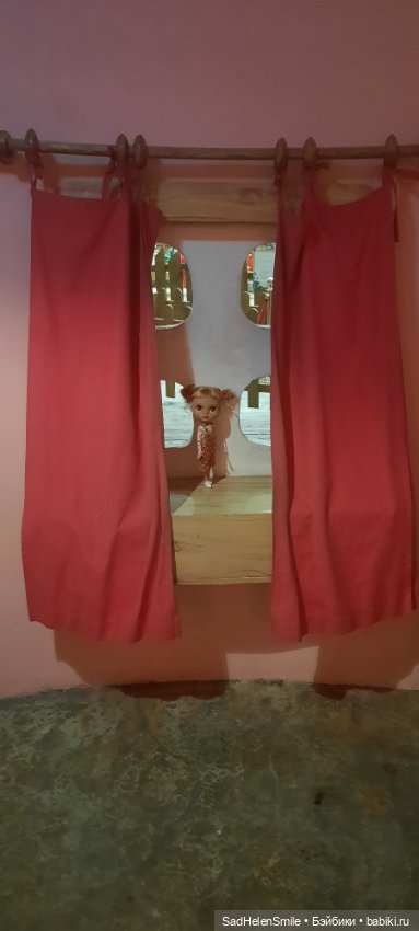 Наташа в гостях у Смурфиков (фото 9)