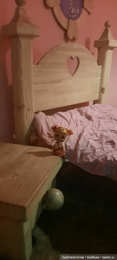 Наташа в гостях у Смурфиков (фото 6)