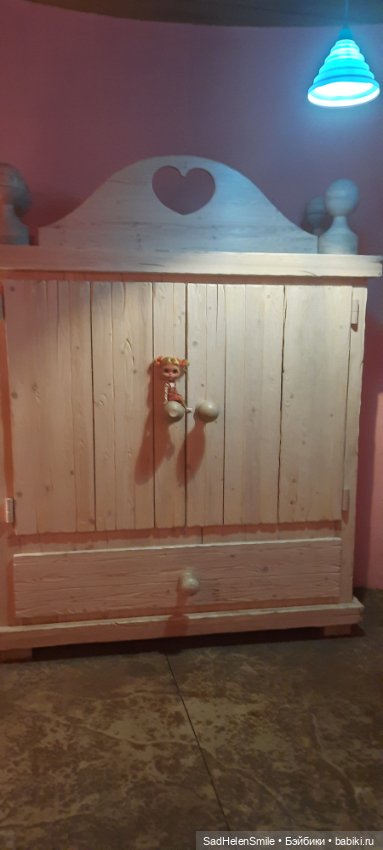 Наташа в гостях у Смурфиков (фото 7)