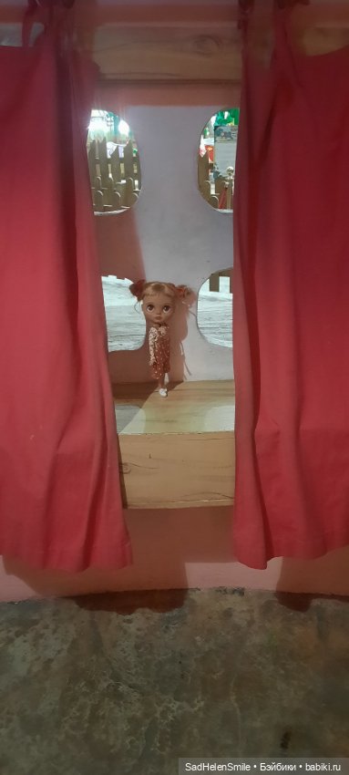 Наташа в гостях у Смурфиков (фото 10)