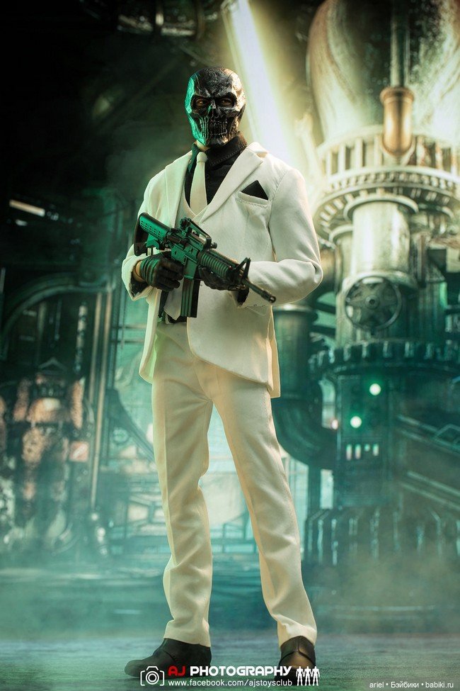 Серийная фигурка Чёрной Маски от VTS Toys (фото 9)