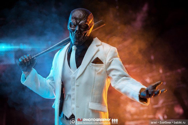 Серийная фигурка Чёрной Маски от VTS Toys (фото 6)