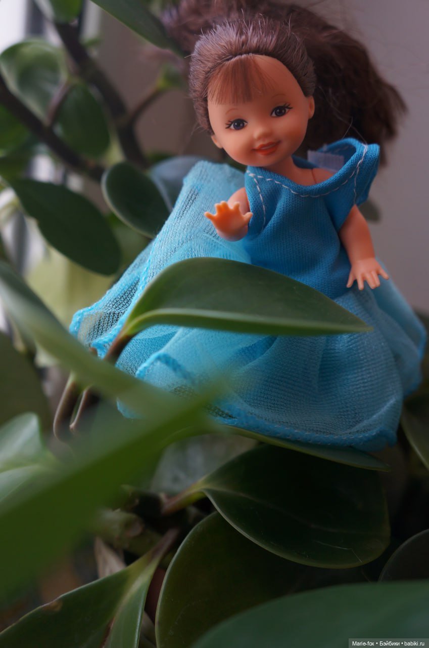 Девочки - цветочки поздравляют с Весной