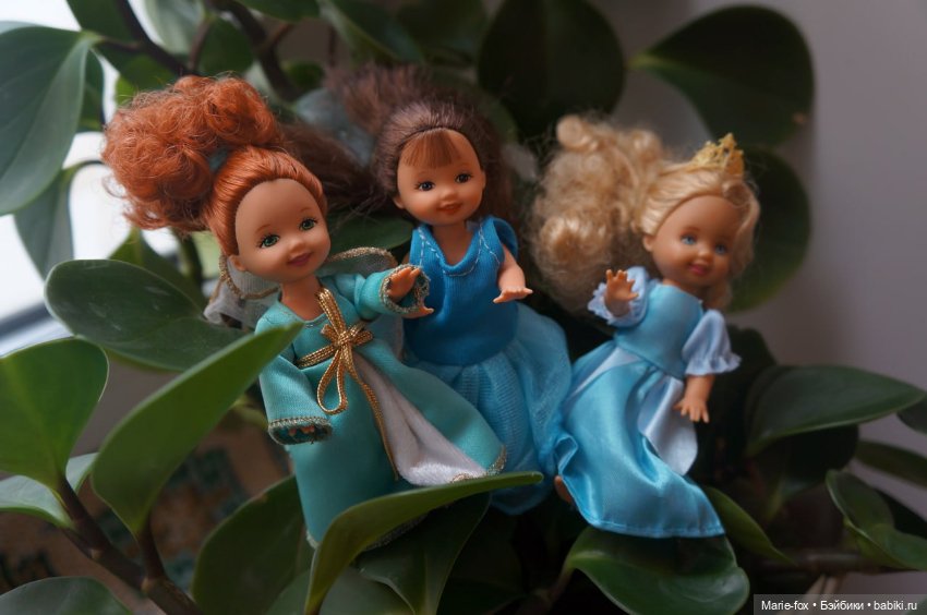 Девочки - цветочки поздравляют с Весной