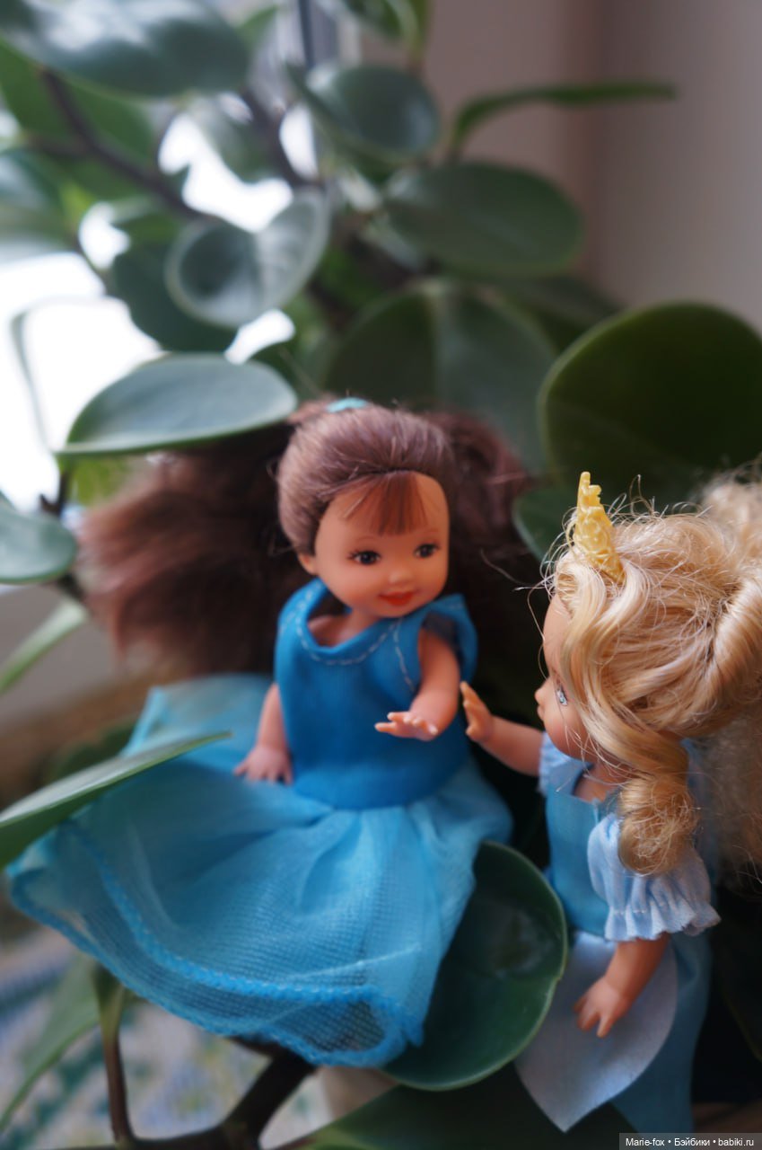 Девочки - цветочки поздравляют с Весной