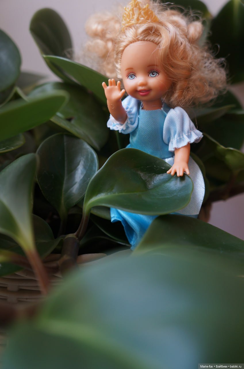 Девочки - цветочки поздравляют с Весной