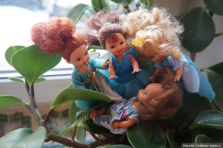 Девочки - цветочки поздравляют с Весной