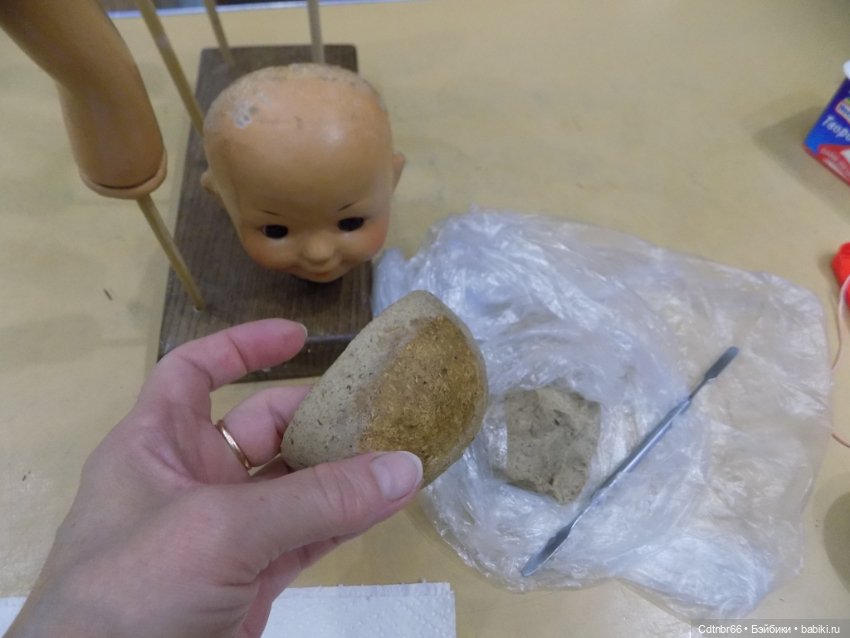 Реставрация опилочной куклы СССР Танюши. Лепим пальцы и ножку
