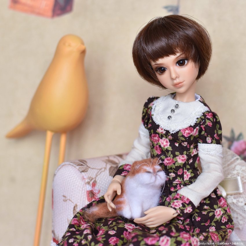 Мила и кисулькин, который хочет спать